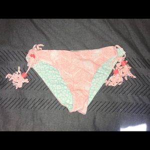 Victoria’s Secret REVERSIBLE swim bottoms